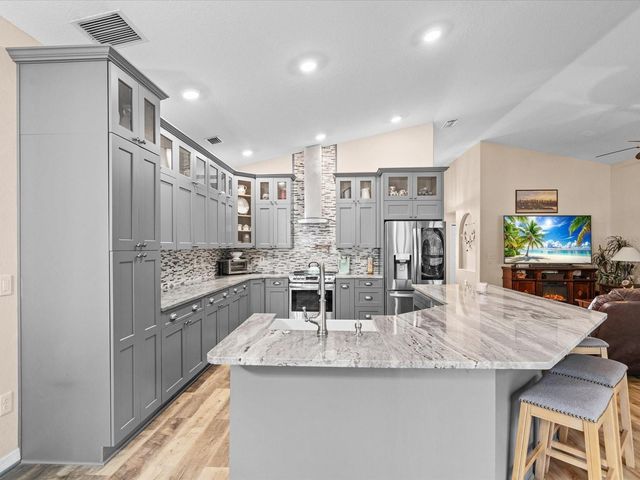 5235 POND VIEW COURT, Zephyrhills, FL 33541