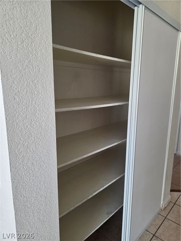 5784 Akron Court, Las Vegas, NV 89142