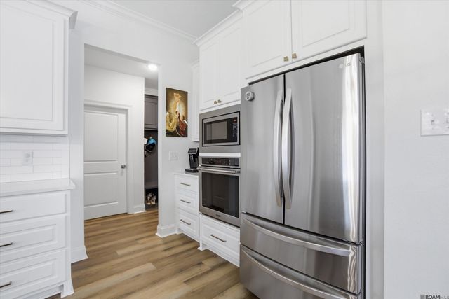 13068 Elissa Ln, Baton Rouge, LA 70818