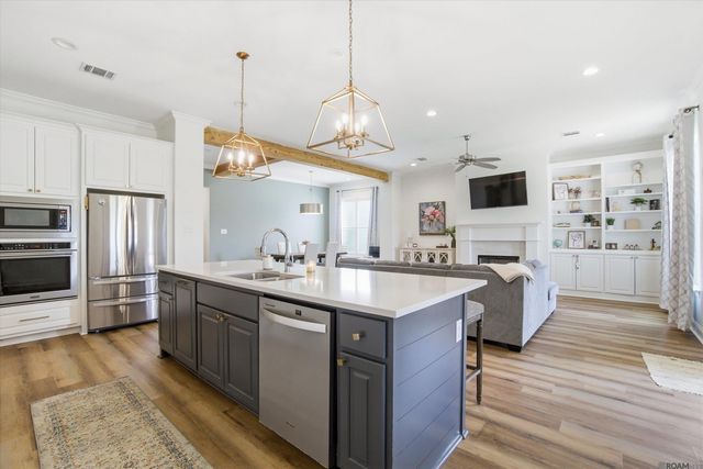 13068 Elissa Ln, Baton Rouge, LA 70818