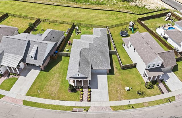 13068 Elissa Ln, Baton Rouge, LA 70818