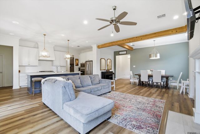 13068 Elissa Ln, Baton Rouge, LA 70818