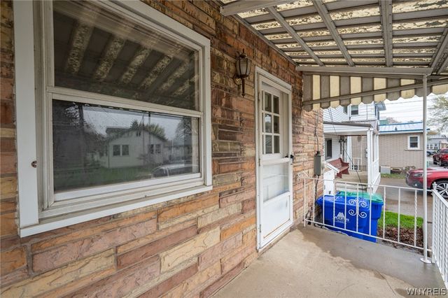 61 North Shore Drive, Hamburg, NY 14219