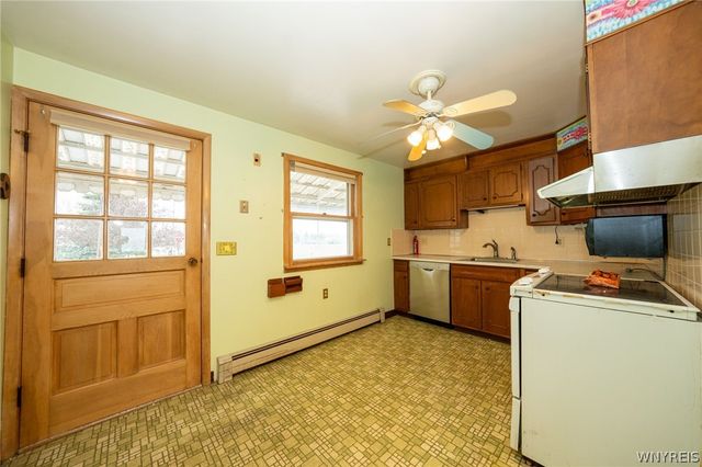 61 North Shore Drive, Hamburg, NY 14219