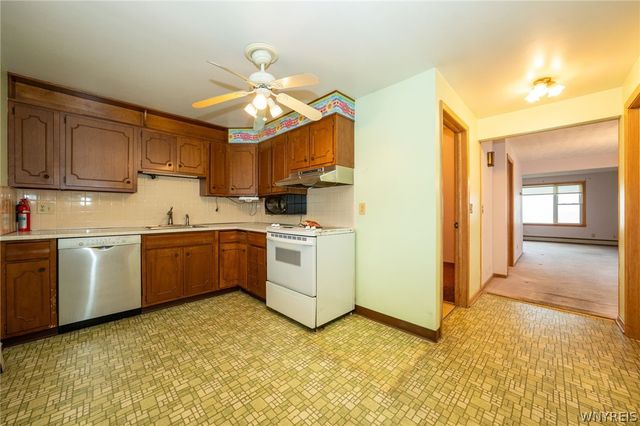 61 North Shore Drive, Hamburg, NY 14219