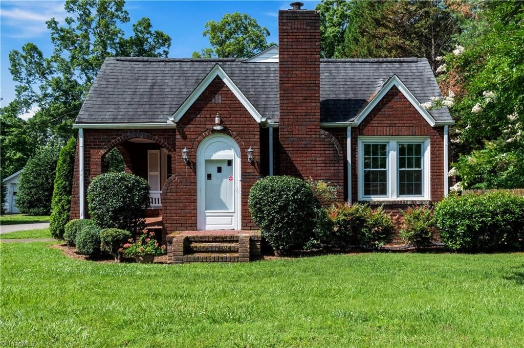 7090 Reynolda Road, Pfafftown, NC 27040