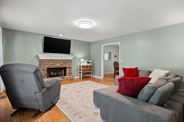 1011 Clift Cave Drive, Soddy Daisy, TN 37379
