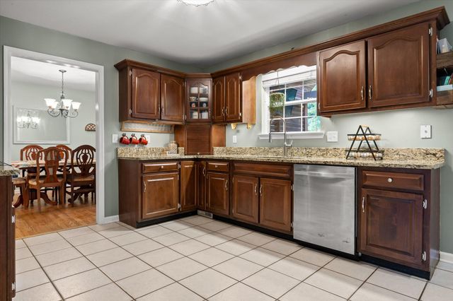 1011 Clift Cave Drive, Soddy Daisy, TN 37379
