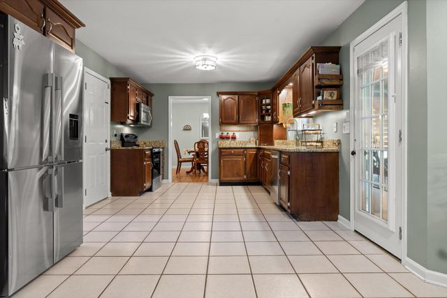 1011 Clift Cave Drive, Soddy Daisy, TN 37379