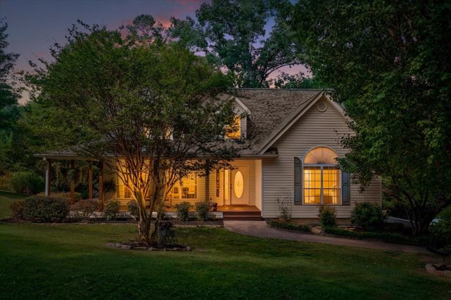 1011 Clift Cave Drive, Soddy Daisy, TN 37379