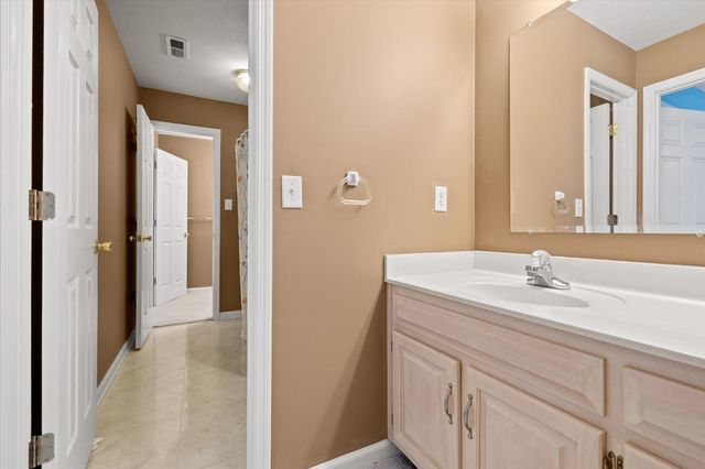 1011 Clift Cave Drive, Soddy Daisy, TN 37379