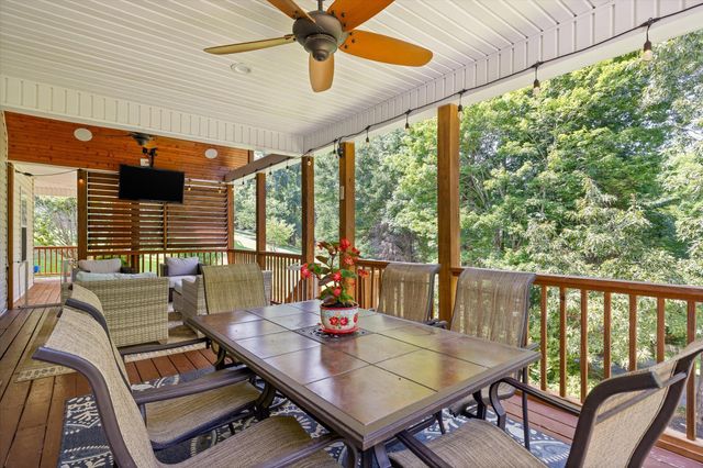1011 Clift Cave Drive, Soddy Daisy, TN 37379