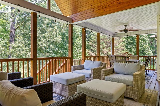 1011 Clift Cave Drive, Soddy Daisy, TN 37379