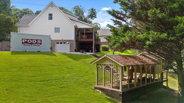1011 Clift Cave Drive, Soddy Daisy, TN 37379