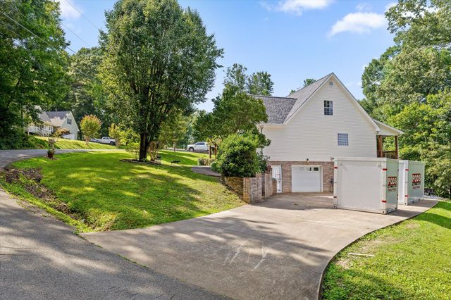 1011 Clift Cave Drive, Soddy Daisy, TN 37379