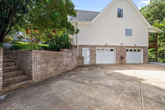 1011 Clift Cave Drive, Soddy Daisy, TN 37379