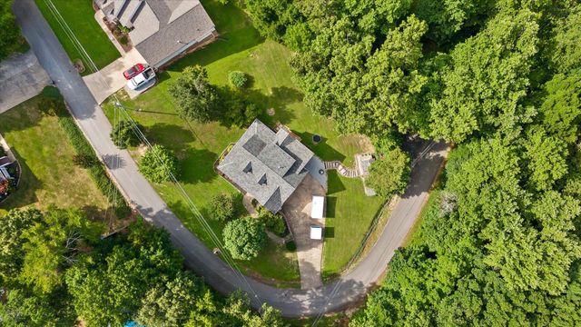 1011 Clift Cave Drive, Soddy Daisy, TN 37379