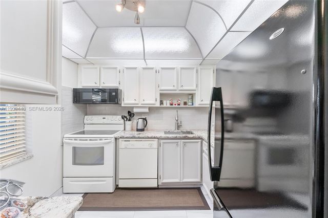 7847 Golf Circle Drive 309, Margate, FL 33063