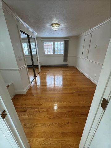 110 Woodbury Drive, City Of But Ne, PA 16001