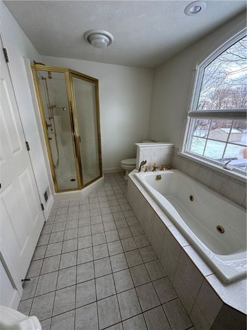 110 Woodbury Drive, City Of But Ne, PA 16001