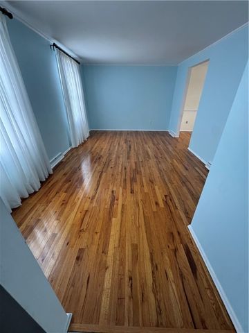 110 Woodbury Drive, City Of But Ne, PA 16001