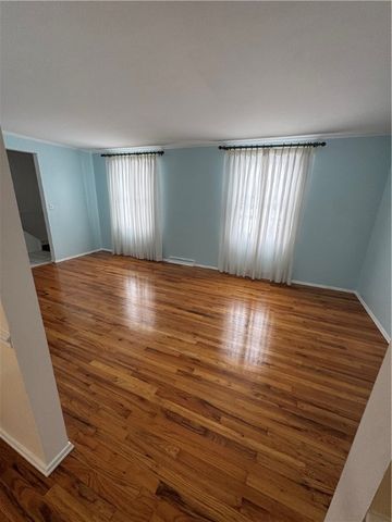 110 Woodbury Drive, City Of But Ne, PA 16001