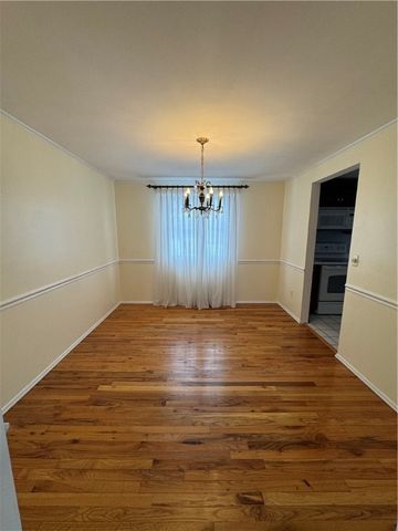 110 Woodbury Drive, City Of But Ne, PA 16001