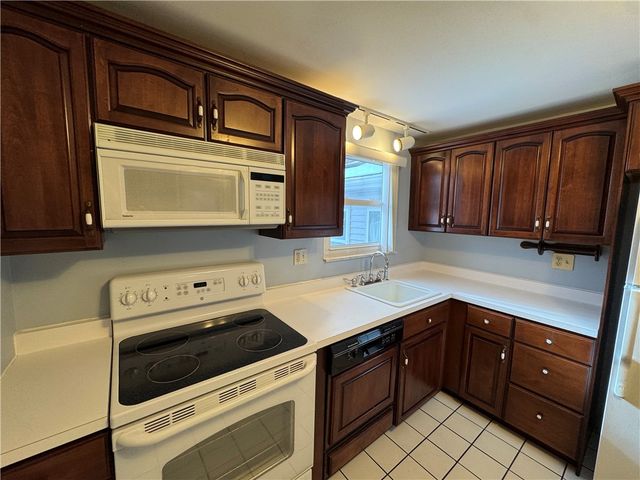 110 Woodbury Drive, City Of But Ne, PA 16001