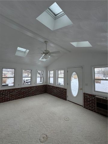 110 Woodbury Drive, City Of But Ne, PA 16001