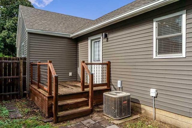 1430 COPELAND Avenue, Beloit, WI 53511