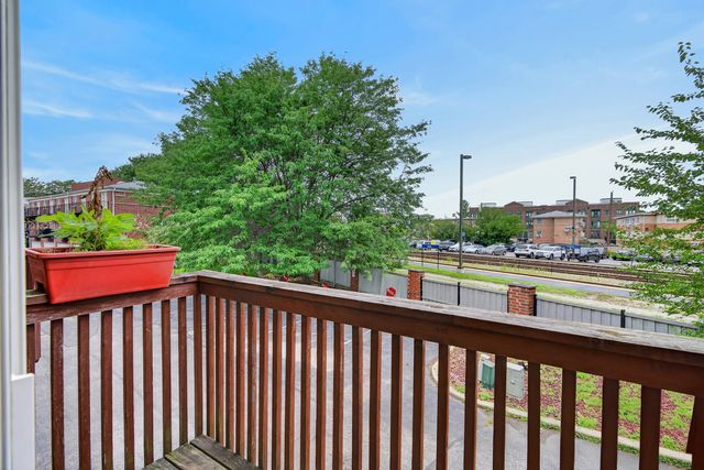 7002 W Belden Avenue, Chicago, IL 60707