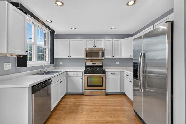 7002 W Belden Avenue, Chicago, IL 60707