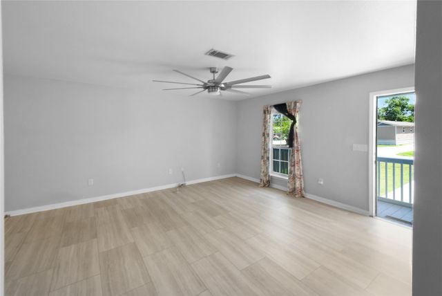 320 10th Street, Dickinson, TX 77539