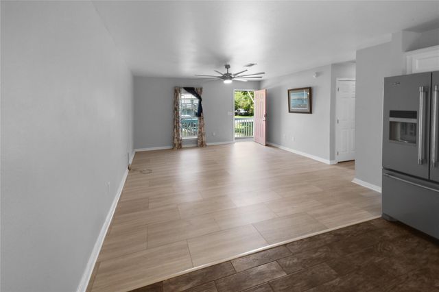 320 10th Street, Dickinson, TX 77539