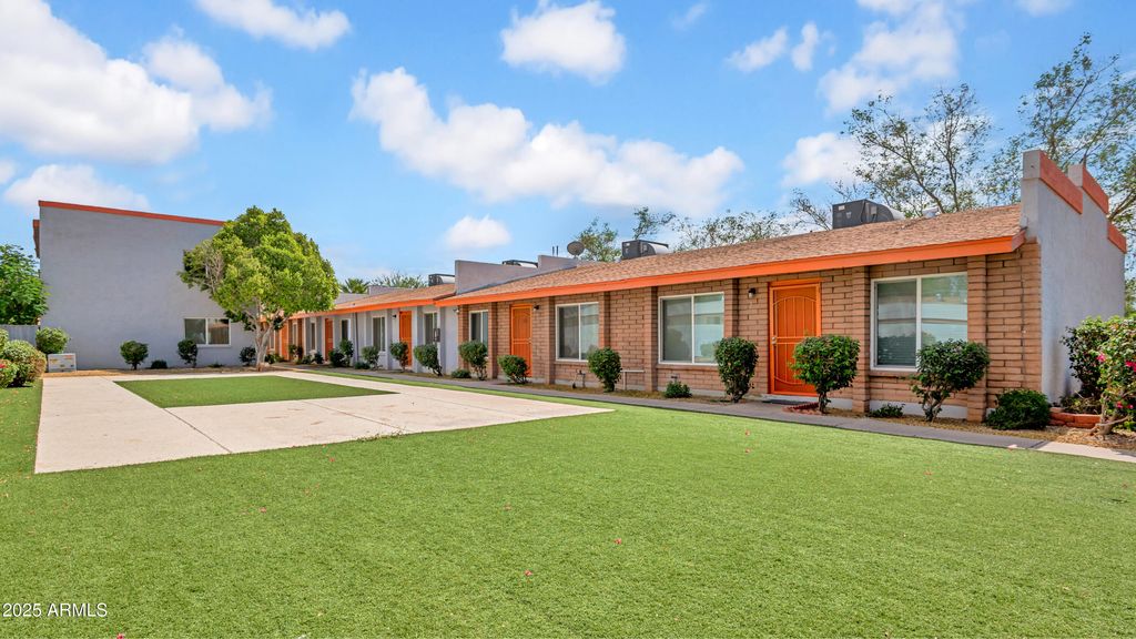 1801 N 50TH Street, Phoenix, AZ 85008