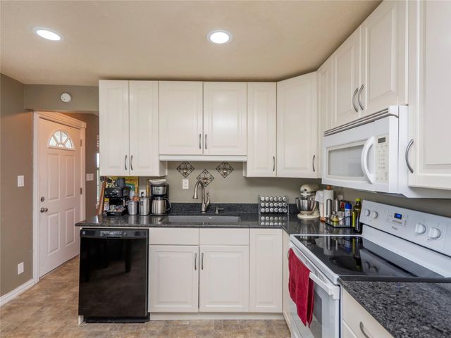 11004 Elm ST, Jonestown, TX 78645