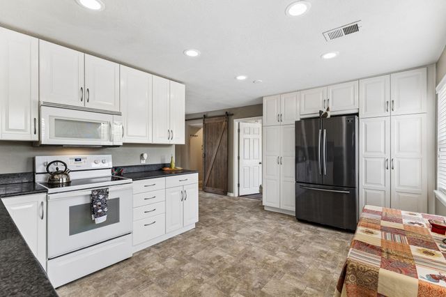 11004 Elm ST, Jonestown, TX 78645
