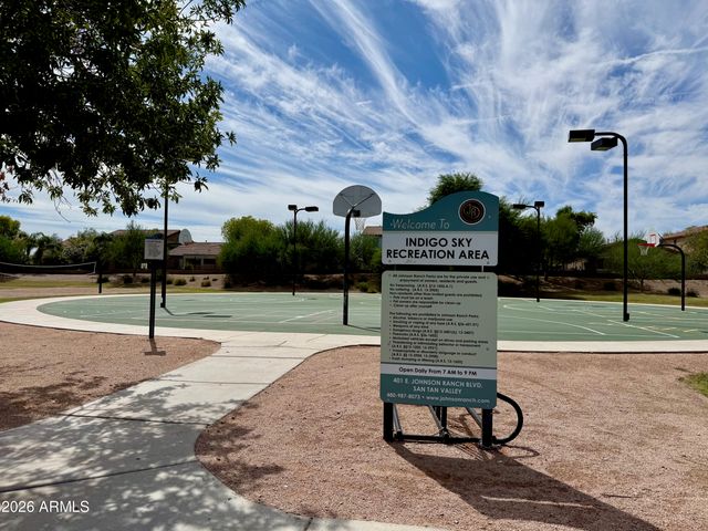 512 E CASTLE ROCK Road, San Tan Valley, AZ 85143