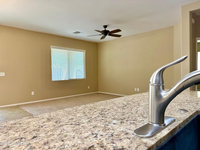 512 E CASTLE ROCK Road, San Tan Valley, AZ 85143