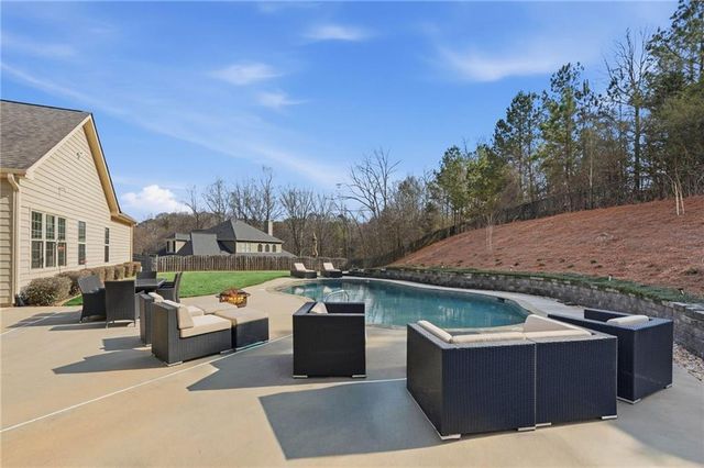 97 Shamus Way, Jefferson, GA 30549