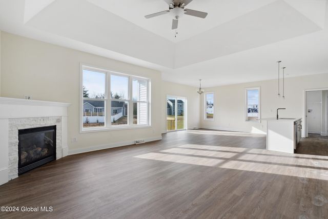 10 Brookhaven Court, Wilton, NY 12866