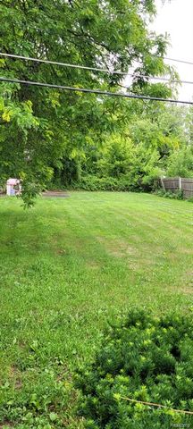 19780 Beaconsfield Street, Harper Woods, MI 48225