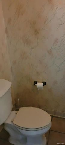 19780 Beaconsfield Street, Harper Woods, MI 48225