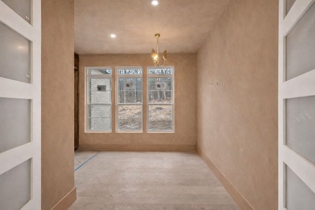 6807 Pennywell Dr, Nashville, TN 37205