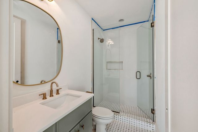 6807 Pennywell Dr, Nashville, TN 37205