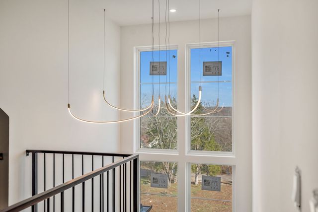 6807 Pennywell Dr, Nashville, TN 37205