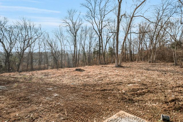 6807 Pennywell Dr, Nashville, TN 37205