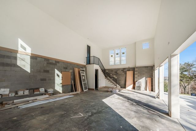 6807 Pennywell Dr, Nashville, TN 37205