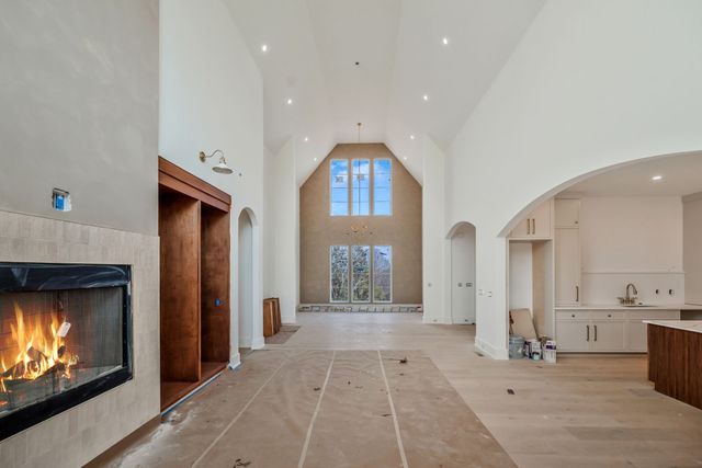 6807 Pennywell Dr, Nashville, TN 37205