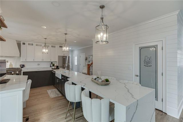 1083 Meadow Bluff Terrace, Suwanee, GA 30024